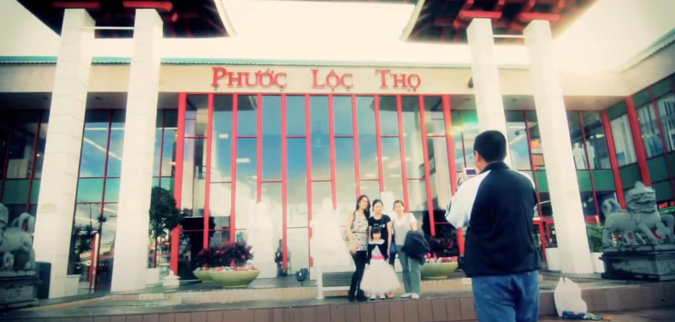 Vietnamese American Experiences